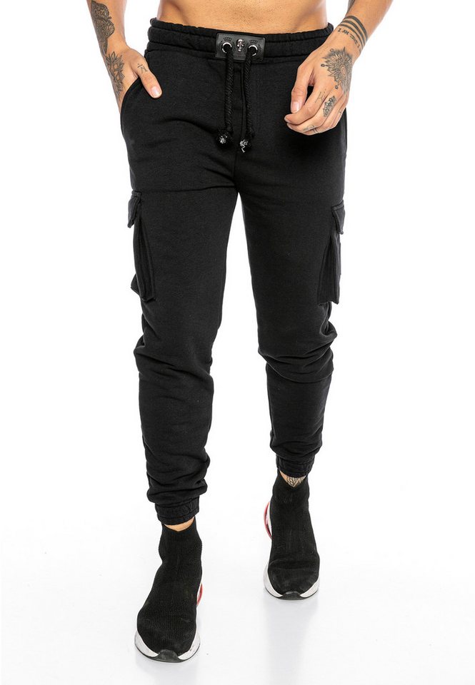 RedBridge Jogginghose im Cargo-Stil mit praktischen Beintaschen von RedBridge