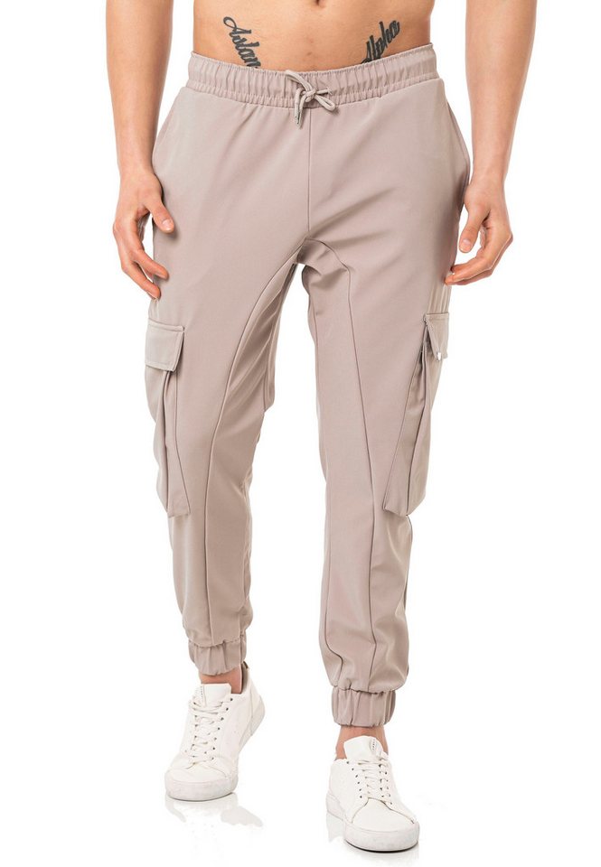 RedBridge Jogginghose im modischen Cargo-Stil und elastischem Bund von RedBridge