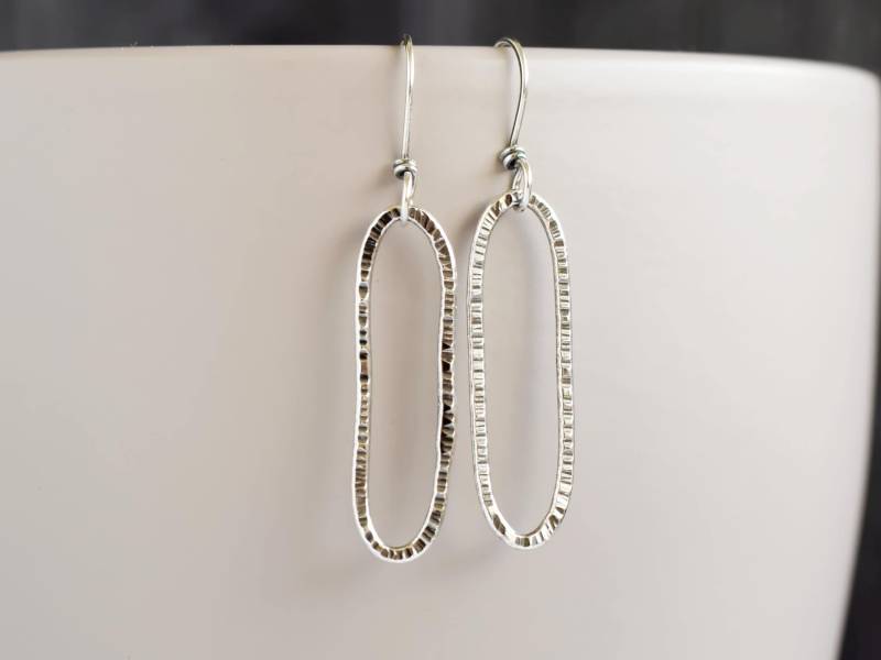 Gehämmerte Ovale Feinsilber Creolen Handgemachter Oxidierter Schmuck Gehämmerte Ovale Feinsilber Creolen Handgemachter Oxidierter Schmuck von RedCurlJewelry