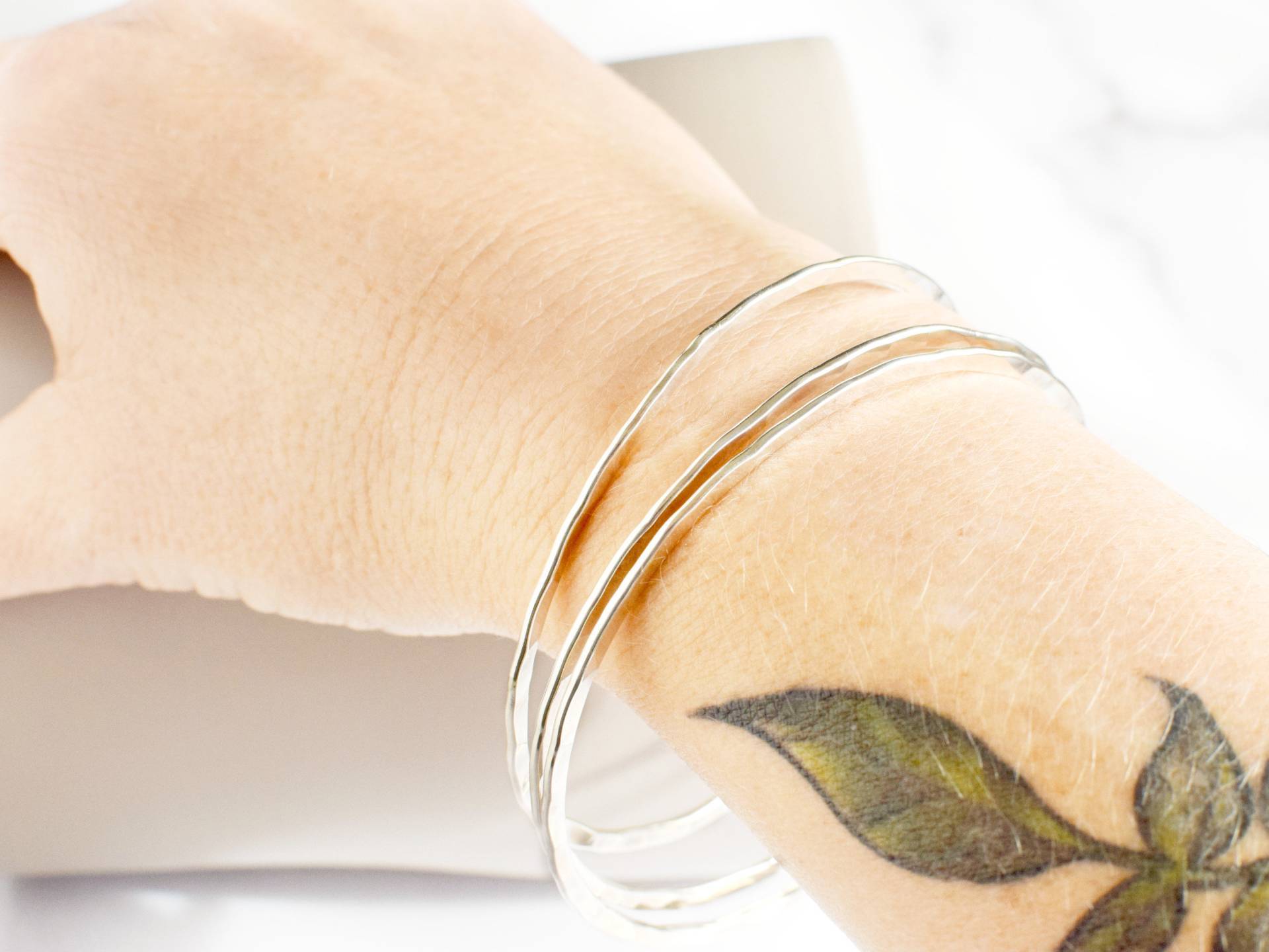 Handgefertigter 925 Sterling Silber Armreif Armband - Stackable Slip-On Schmuck Für Damen Handgefertigter 925 Sterling Silber Armreif Armband - Stackable Slip-On Schmuck Für Damen von RedCurlJewelry