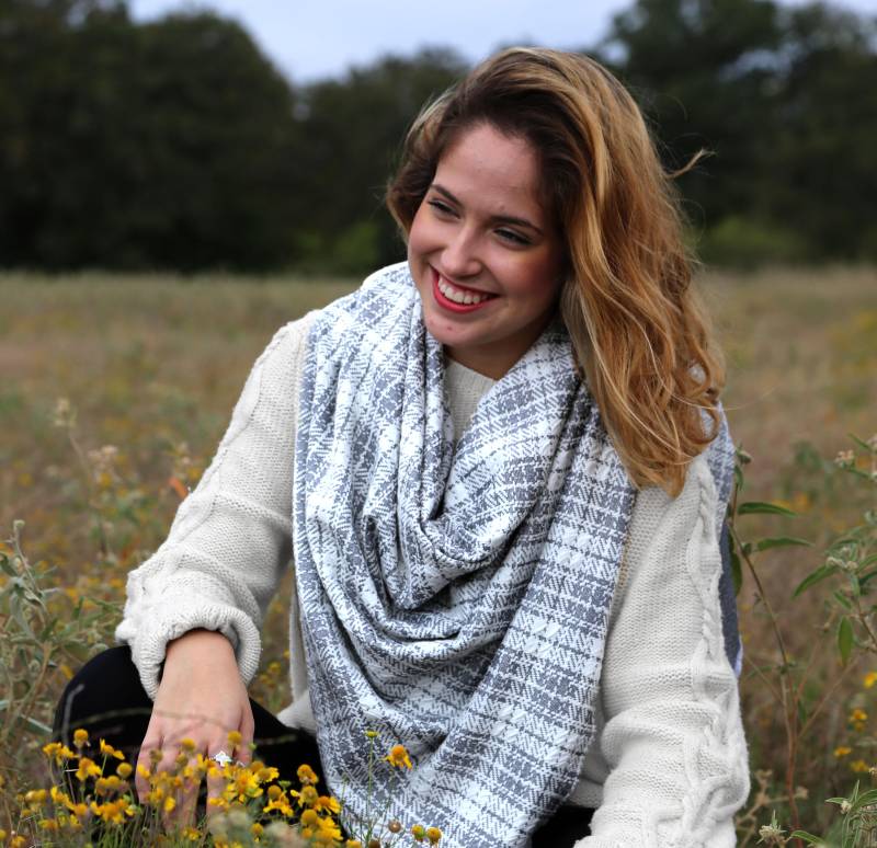 Weiß & Grau Kariertes Kuscheltuch von RedDaneCreations