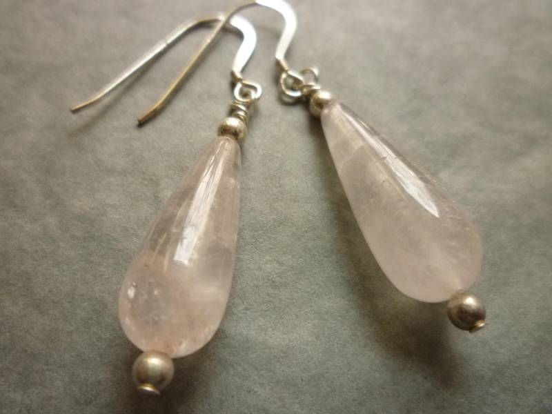 Rosenquarz Tropfen Ohrringe Mit Sterling Silber Ohrhaken von RedEarthStudios