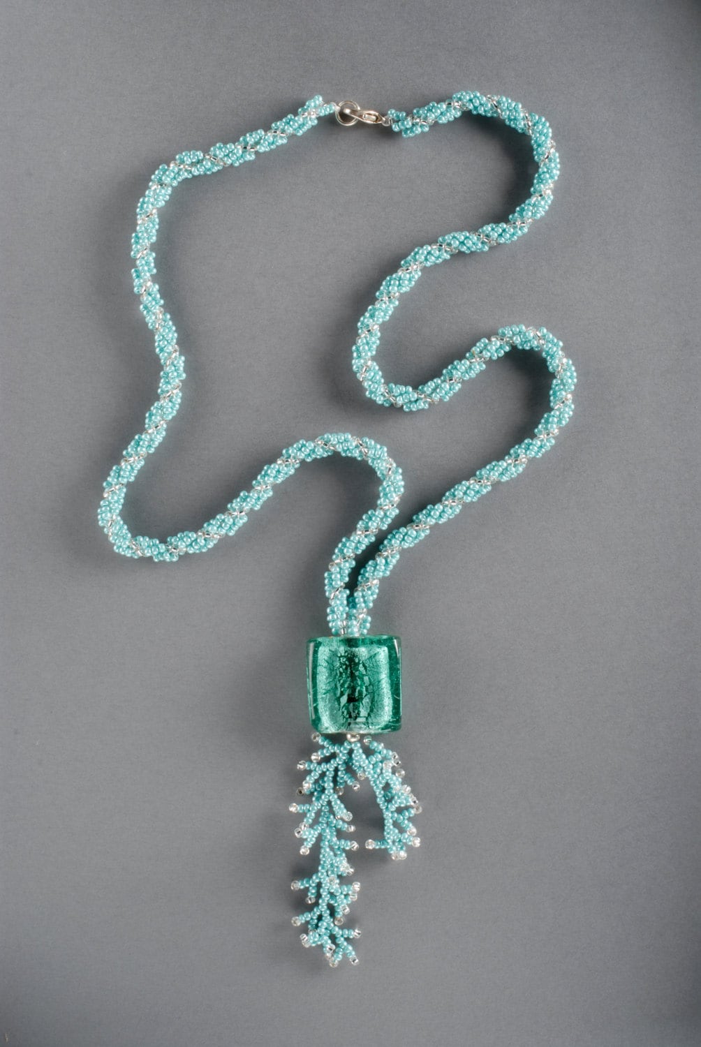 Spirale Türkis Halskette Mit Murano Glasperle Feature Spirale Türkis Halskette Mit Murano Glasperle Feature von RedEarthStudios