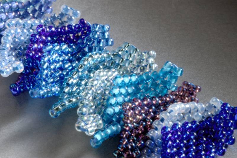 Wellen Armband, Schattierungen Von Blau von RedEarthStudios