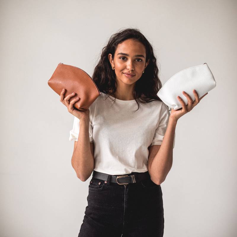 Halbmond Kosmetiktasche Aus Kieselstein-Leder von RedFoxNose