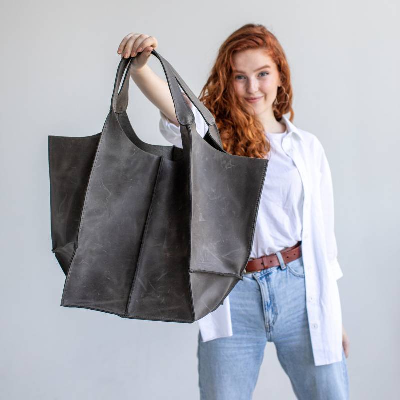 Handgefertigte Hobo Bag Aus Leder Große Slouchy Schultertasche Mit Reißverschluss von RedFoxNose