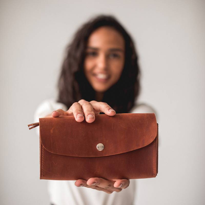 Handgefertigte Leder Clutch Geldbörse Münz - & Karten-Organizer Mit Reißverschluss von RedFoxNose