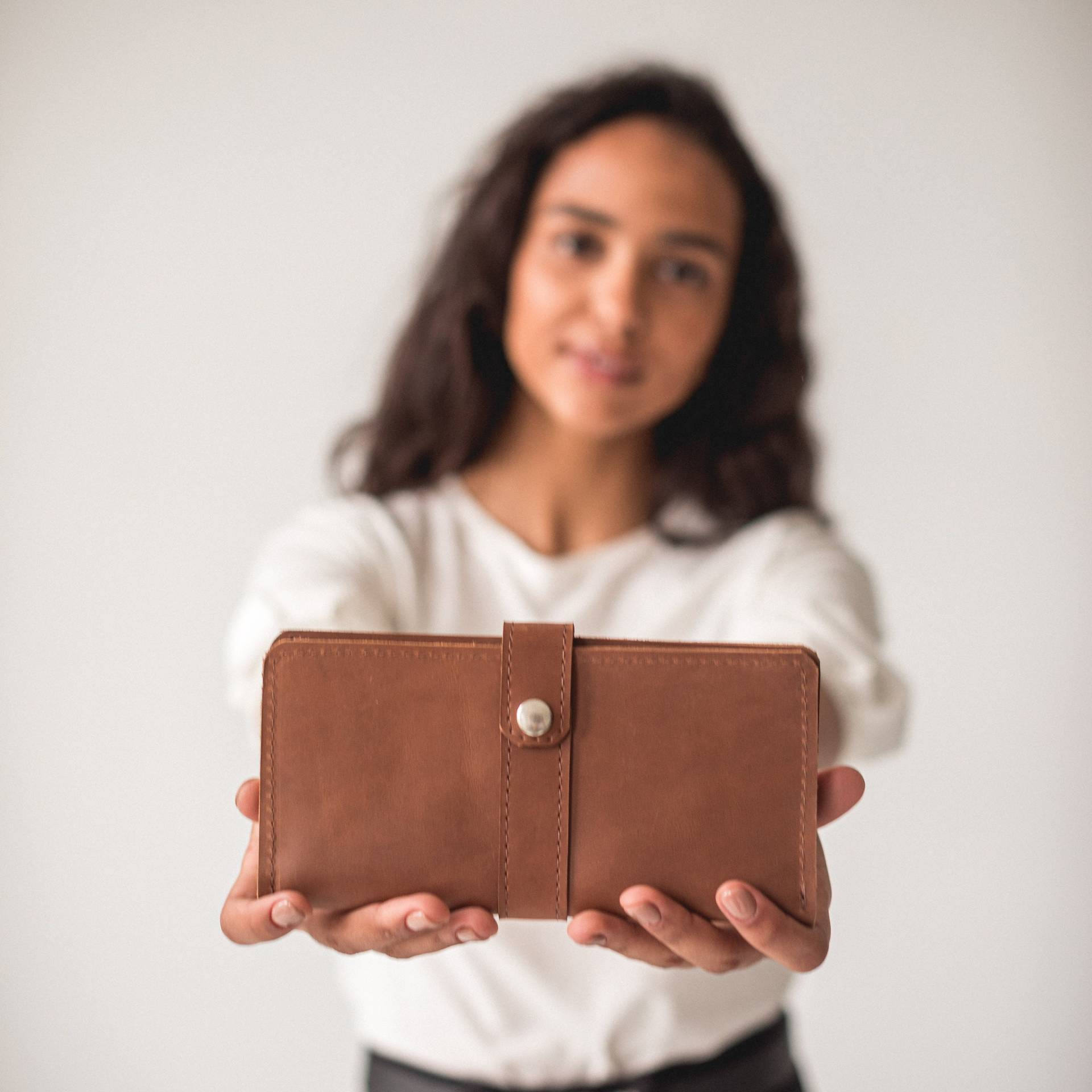Portemonnaie Aus Leder Mit Gravur Personalisierte Damen Geldbörse von RedFoxNose