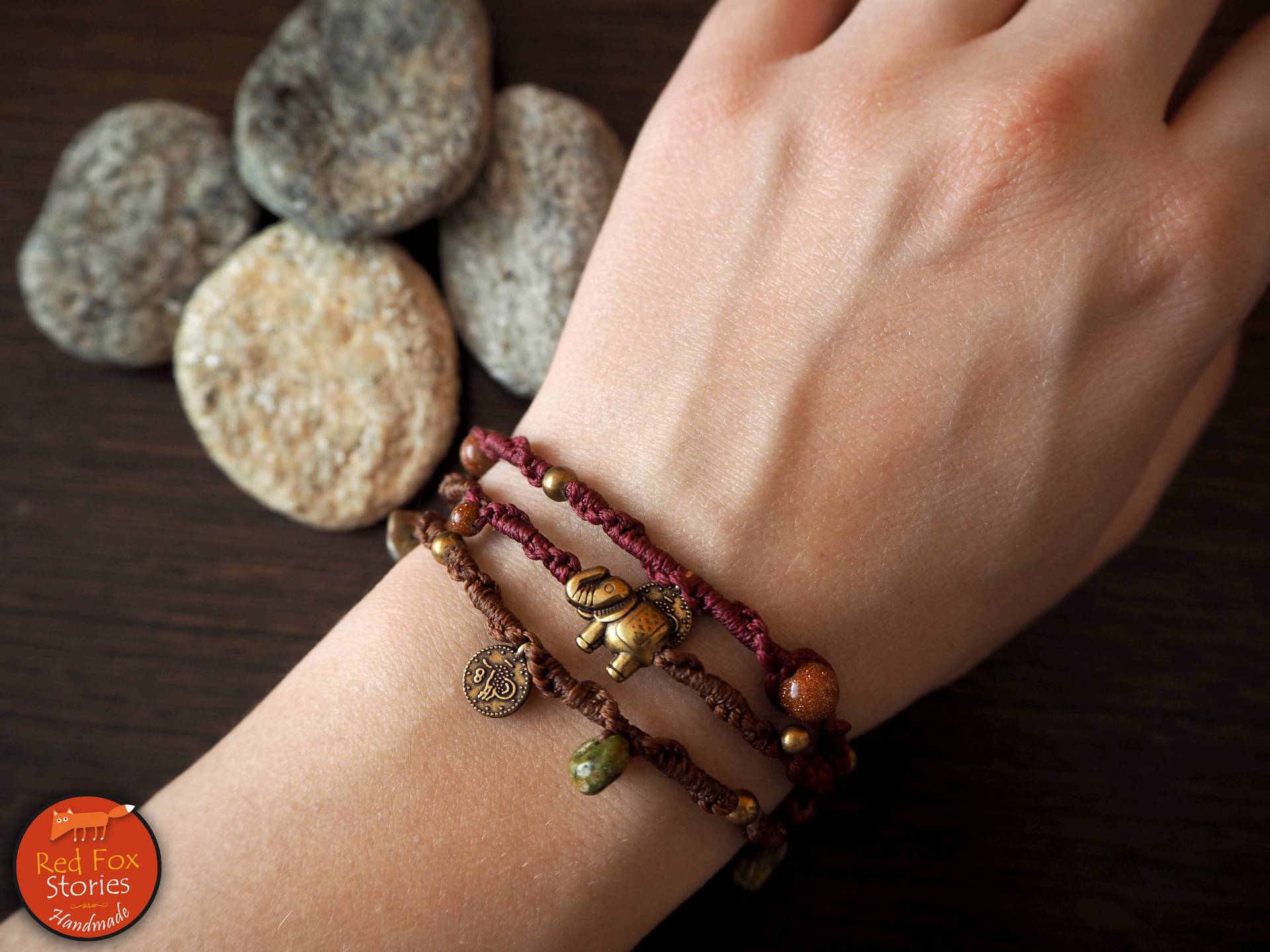 3 in 1 Boho Makramee Armband, Edelstein Schmuck, Layered Festival Hippie Armband 3 in 1 Boho Makramee Armband, Edelstein Schmuck, Layered Festival Hippie Armband von RedFoxStories