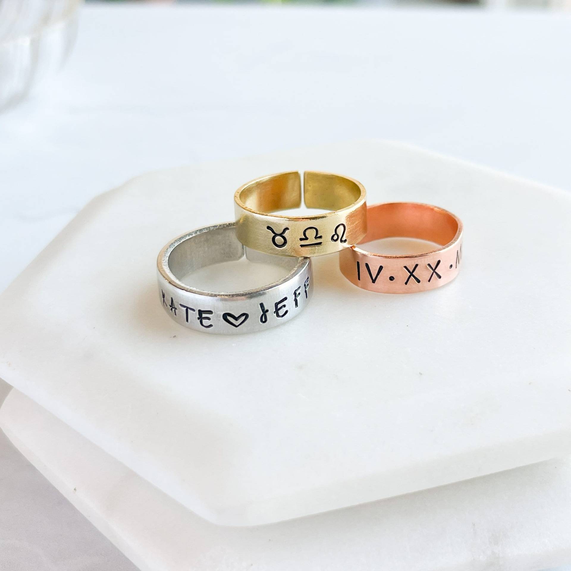 Personalisierbarer Ring | 1/4" Band Personalisiert Messing Aluminium Kupfer Verstellbarer Benutzerdefinierte Größe Hand Gestempelt Personalisierbarer Ring | 1/4" Band Personalisiert Messing Aluminium Kupfer Verstellbarer Benutzerdefinierte Größe Hand Gestempelt von RedGiraffeDesigns