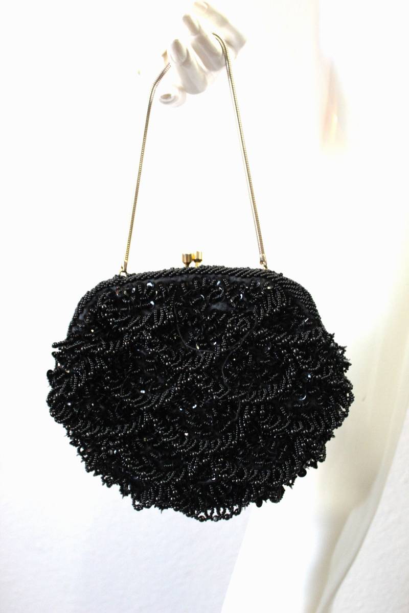 Vintage 50Er Jahre Weinstocks Schwarz Perlen Fringe Gold Metall Scharnier Handtasche Abend Hong Kong von RedHatVintage