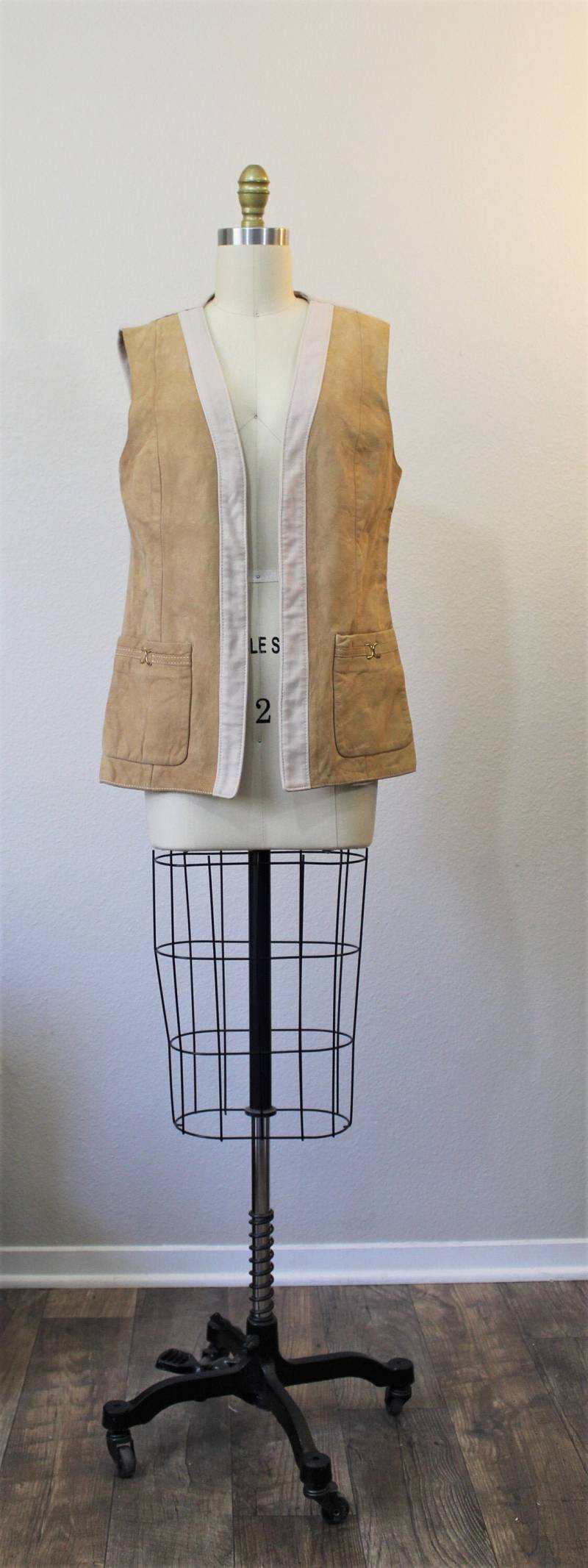 Vintage 60Er 1970Er Joseph Magnin California Hippie Boho Creme Wildleder Ausgefallene Weste Jacke von RedHatVintage