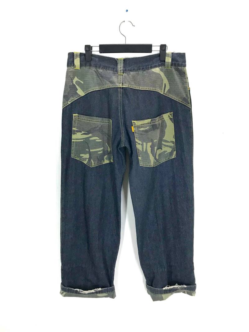 Vintage Oktopus Army Camouflage Jeans - Made in Japan von RedLandVtg