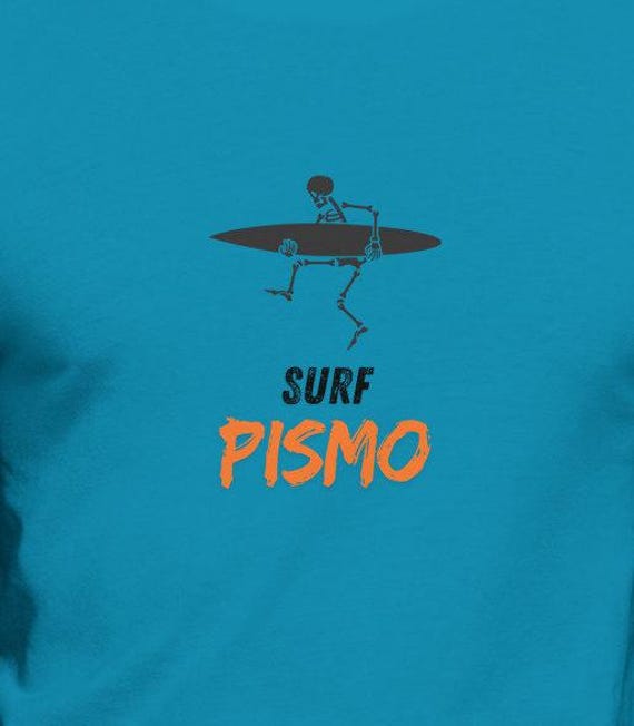 Cooles Sommer Surfer T-Shirt - Surf For Ever Pismo Beach Unisex-Shirt Coole Farben Geschenk Für Mann Frau Junge Surf-Fan, Sport, Urlaub von RedMountainStreet
