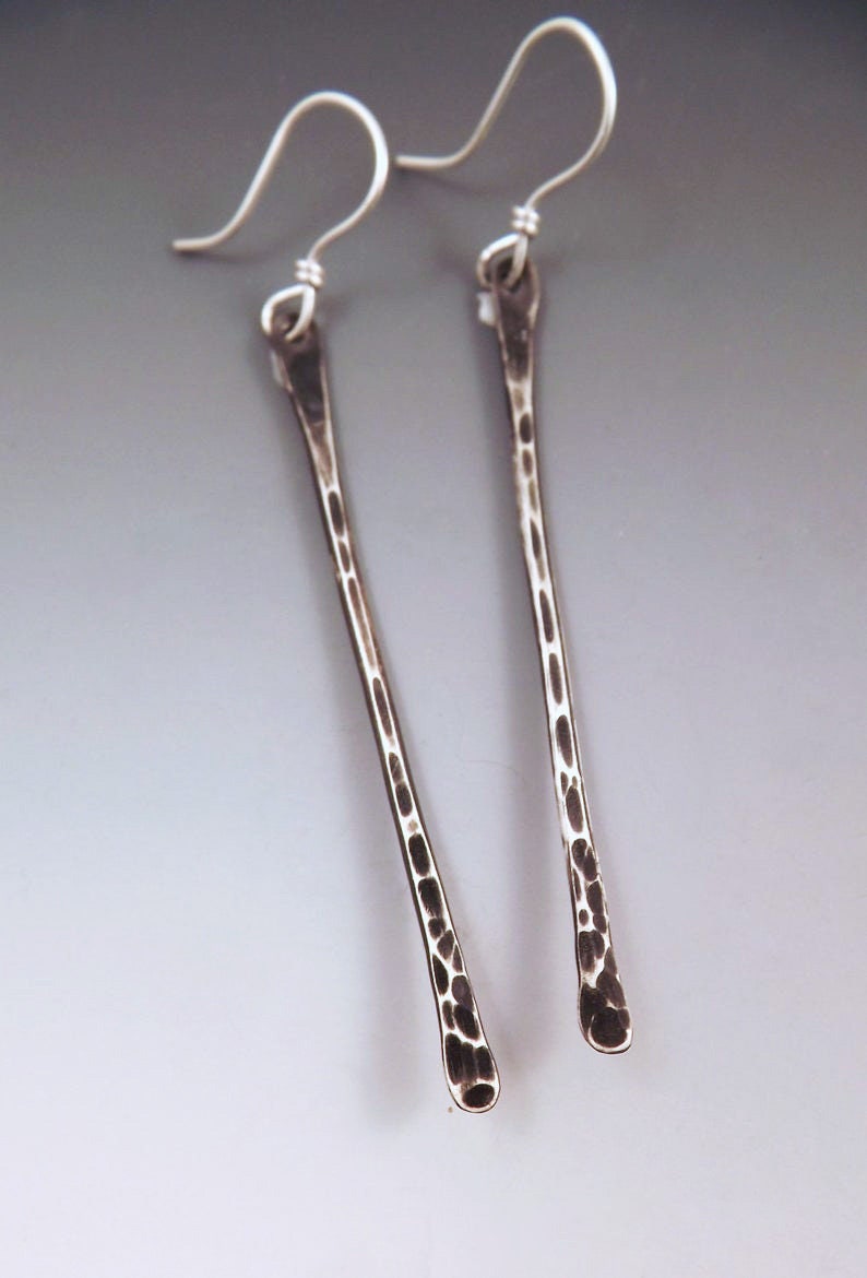 Noir Silber Ohrringe - Gehämmert Sterling Silber-Schlicht Und Elegant - Tropfen Ohrringe Noir Silber Ohrringe - Gehämmert Sterling Silber-Schlicht Und Elegant - Tropfen Ohrringe von RedPaw