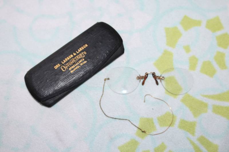 Antike Pins Nez Brillen Nose Pinch Mit Etui Circa 1901 von RedRiverAntiques