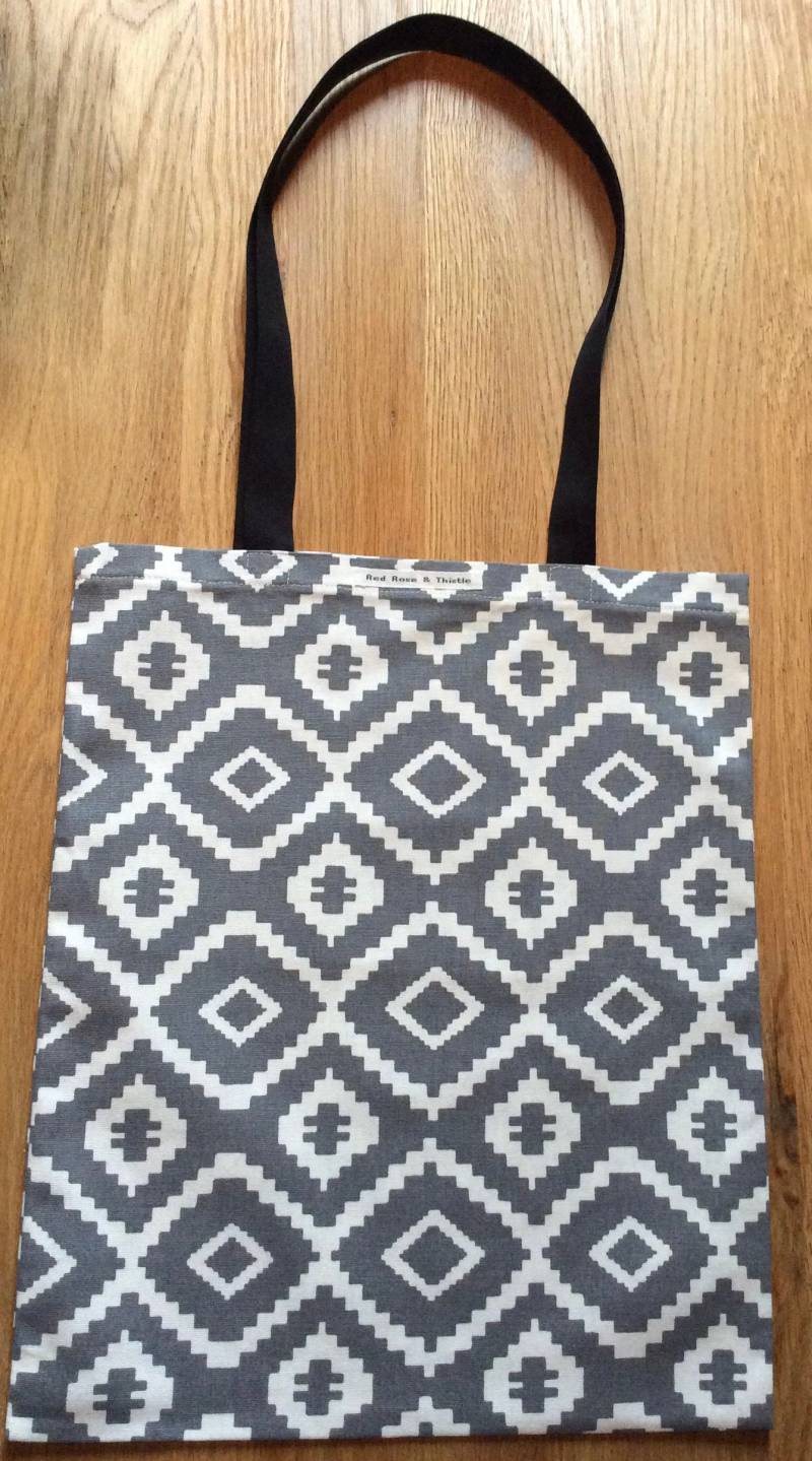 Grau-Weiße Einkaufstasche Mit Azteken-Print. Tasche Aus Canvas. Wiederverwendbare Tasche. Faltbare Einkaufstasche. Handgemachte Azteken von RedRoseandThistle