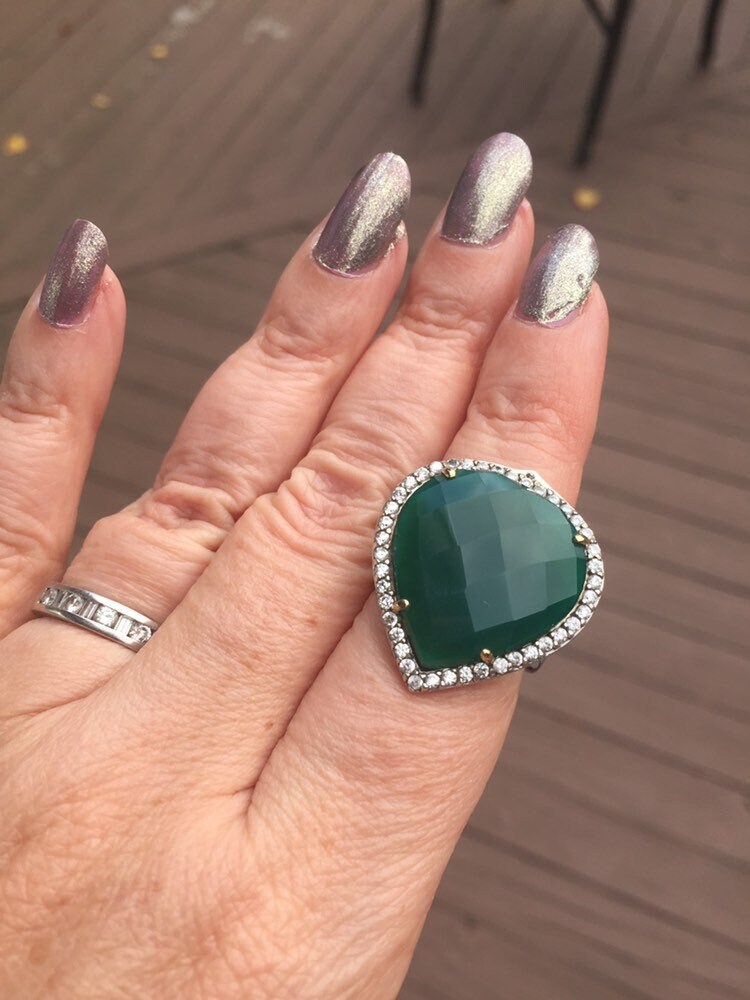 Großer Grüner Onyx Ring Aus Sterling Silber 585. Gelbgold Großer Grüner Onyx Ring Aus Sterling Silber 585. Gelbgold von RedSapphira