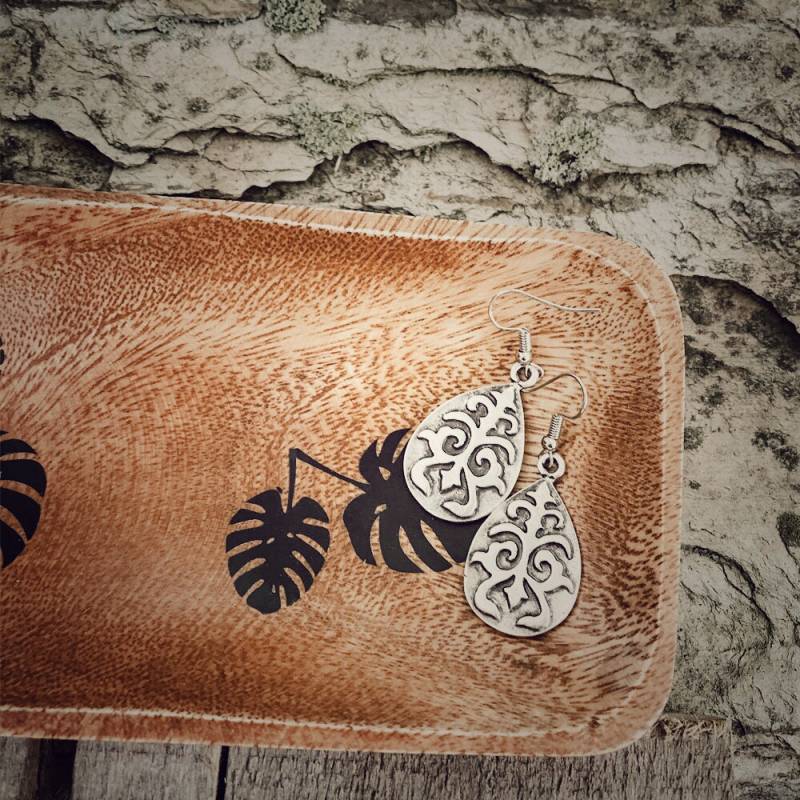 Antike Silber Tropfenförmige Ohrringe Antike Silber Tropfenförmige Ohrringe von RedShedDesignsShop