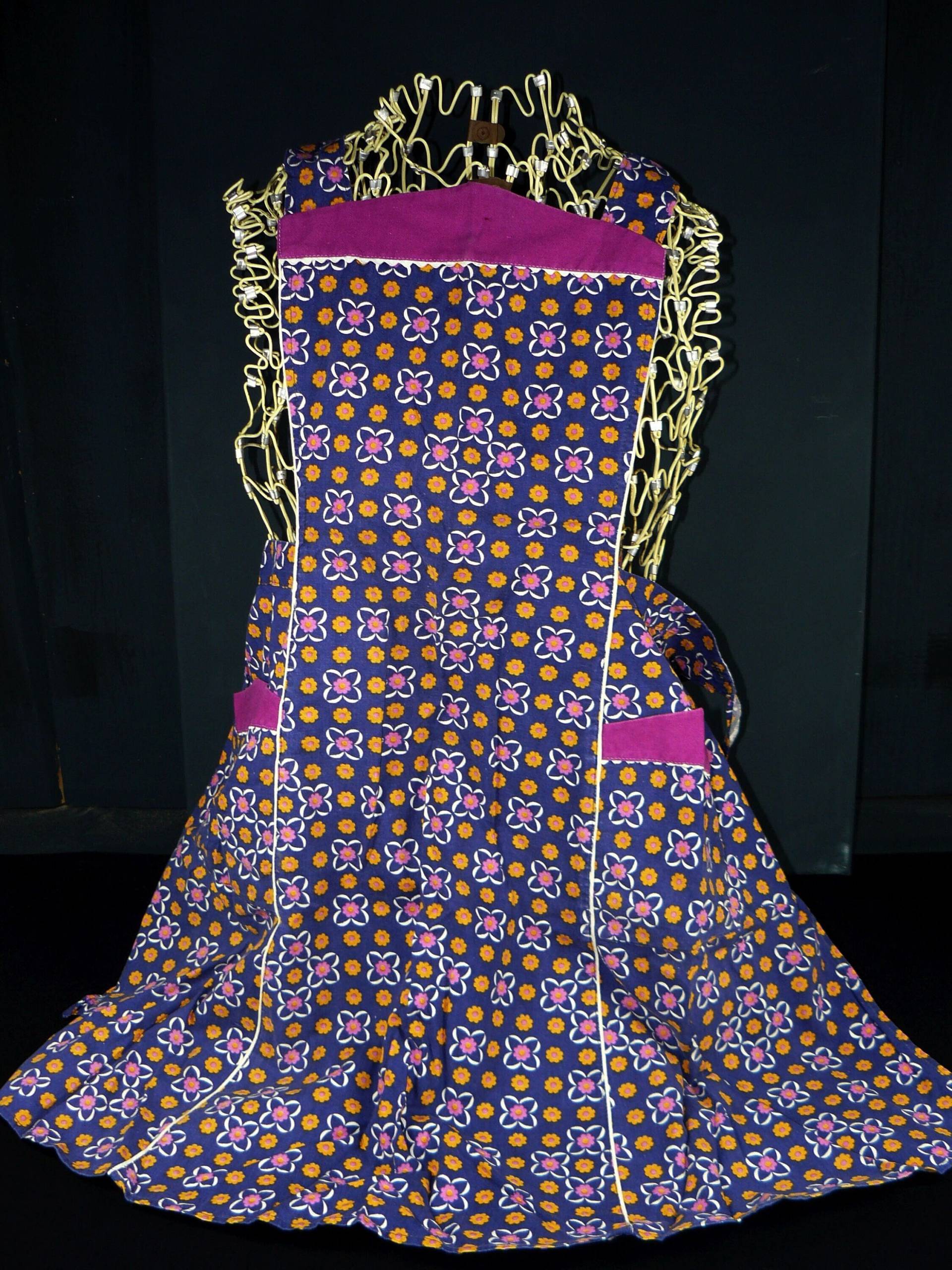 Midcentury Küchen-Schürze Baumwolle Blau Geblümt 60Er Jahre von RedTigerRetro