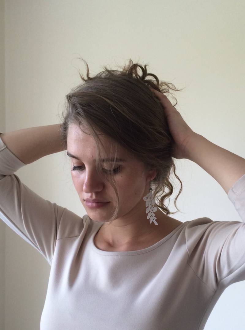 Boho Weiß Ohrringe, Statement Spitzen Blätter Spitze Braut Perlen Hochzeitsschmuck von ReddApple