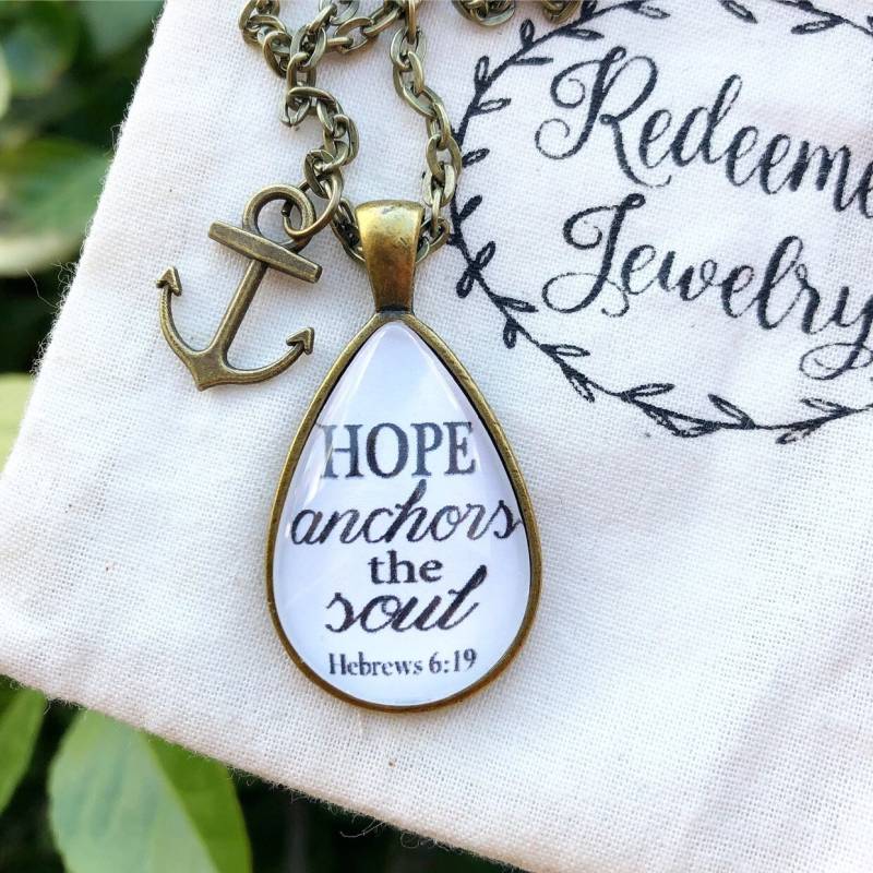 Hebräer 619 Teardrop Anhänger Halskette von RedeemedJewelry
