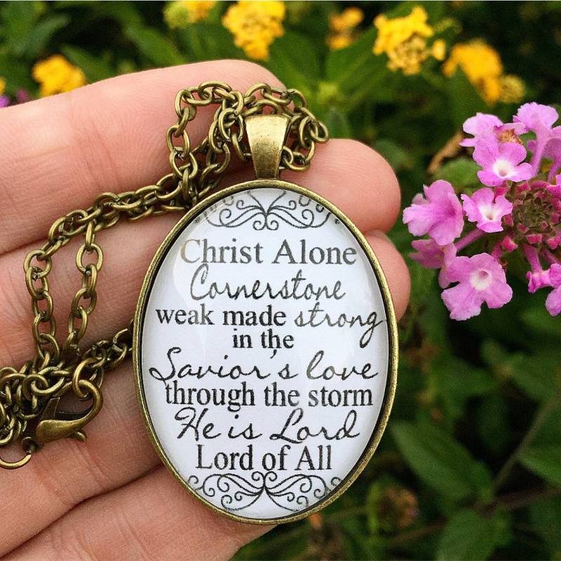 Hillsong Oval Anhänger Halskette "Eckstein" von RedeemedJewelry