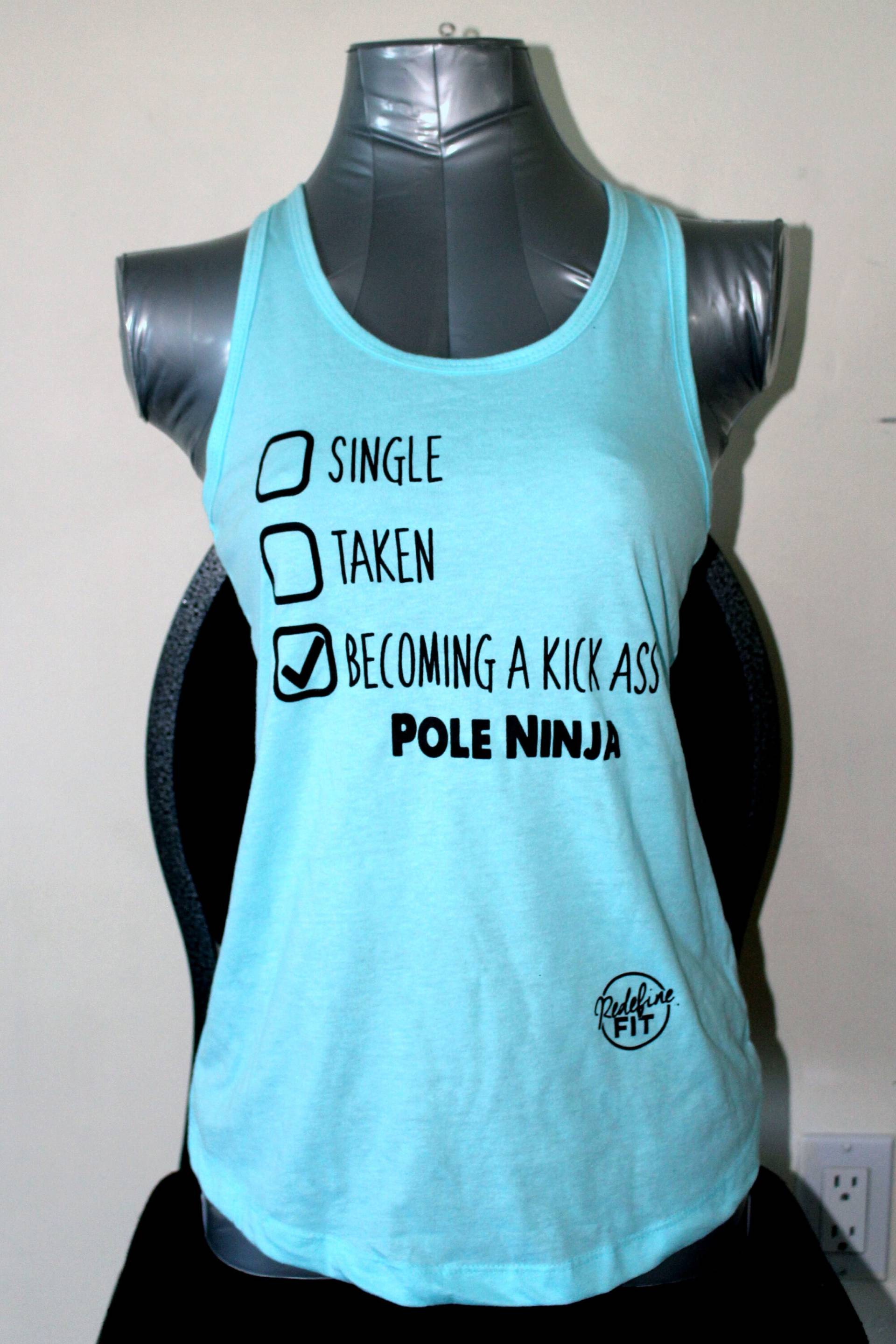 Single, Genommen, Wie Man Ein Pole Ninja Tank Top Wird von RedefineFit