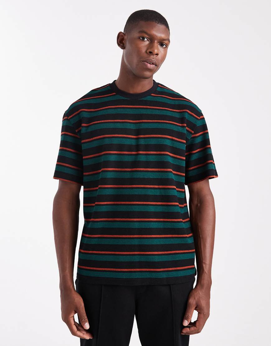 Redefined Rebel - Kastiges T-Shirt in Schwarz und Grün mit Streifen-Bunt von Redefined Rebel