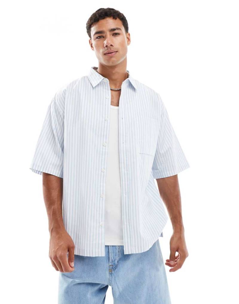 Redefined Rebel - Oversize-Hemd mit Streifen in Blau von Redefined Rebel