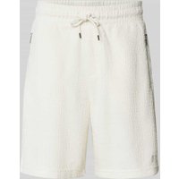 Redefined Rebel Sweatshorts mit Reißverschlusstaschen Modell 'ROBIN' in Offwhite, Größe M Redefined Rebel Sweatshorts mit Reißverschlusstaschen Modell 'ROBIN' in Offwhite, Größe M von Redefined Rebel