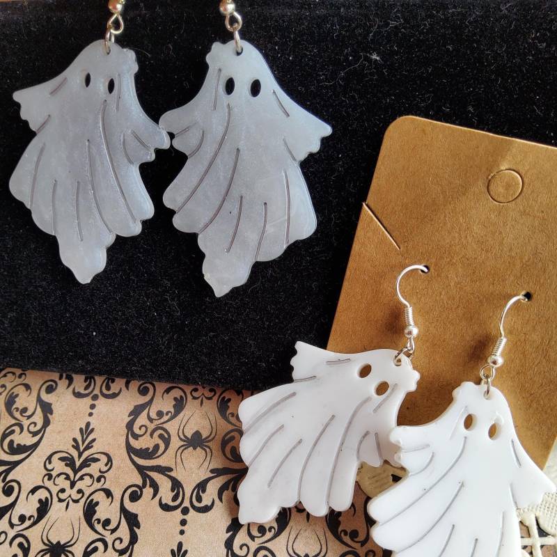 Gespenster Ohrringe - Ohrschmuck Geist Für Halloween Goth Schmuck von RedsResinKunst