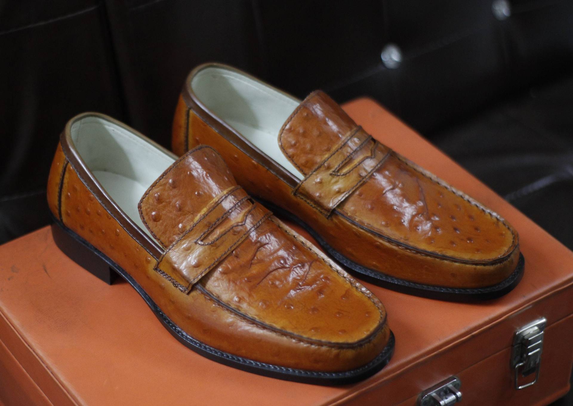 Neue Herren Handgemachte Formale Schuhe Braun Straußen Strukturiertes Leder Stilvolle Slip On Loafer Dress & Formal Wear von RedsunGB