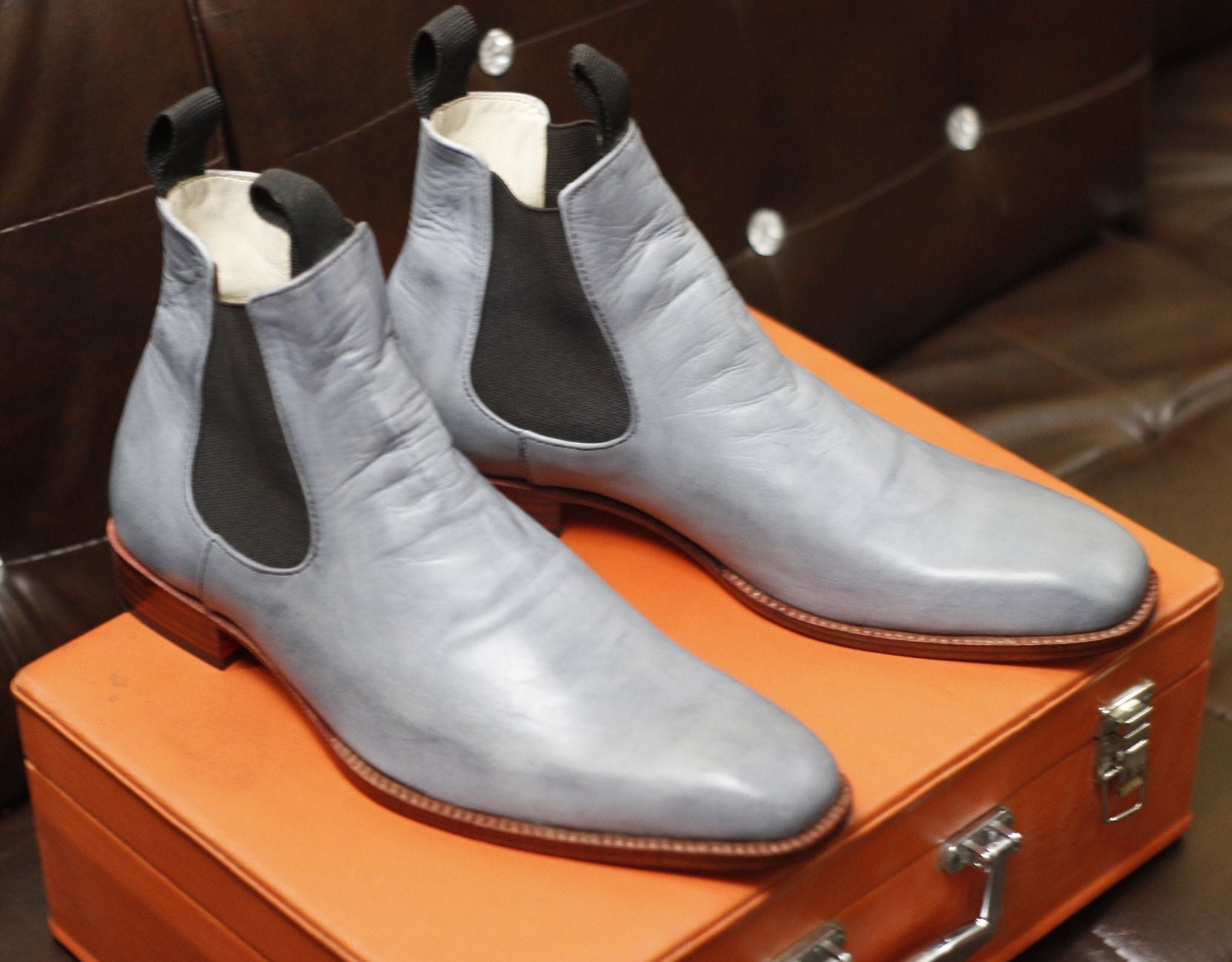 Neue Herren Handgemachte Formale Schuhe Grau Leder Pull On Ankle High Chelsea Boots von RedsunGB