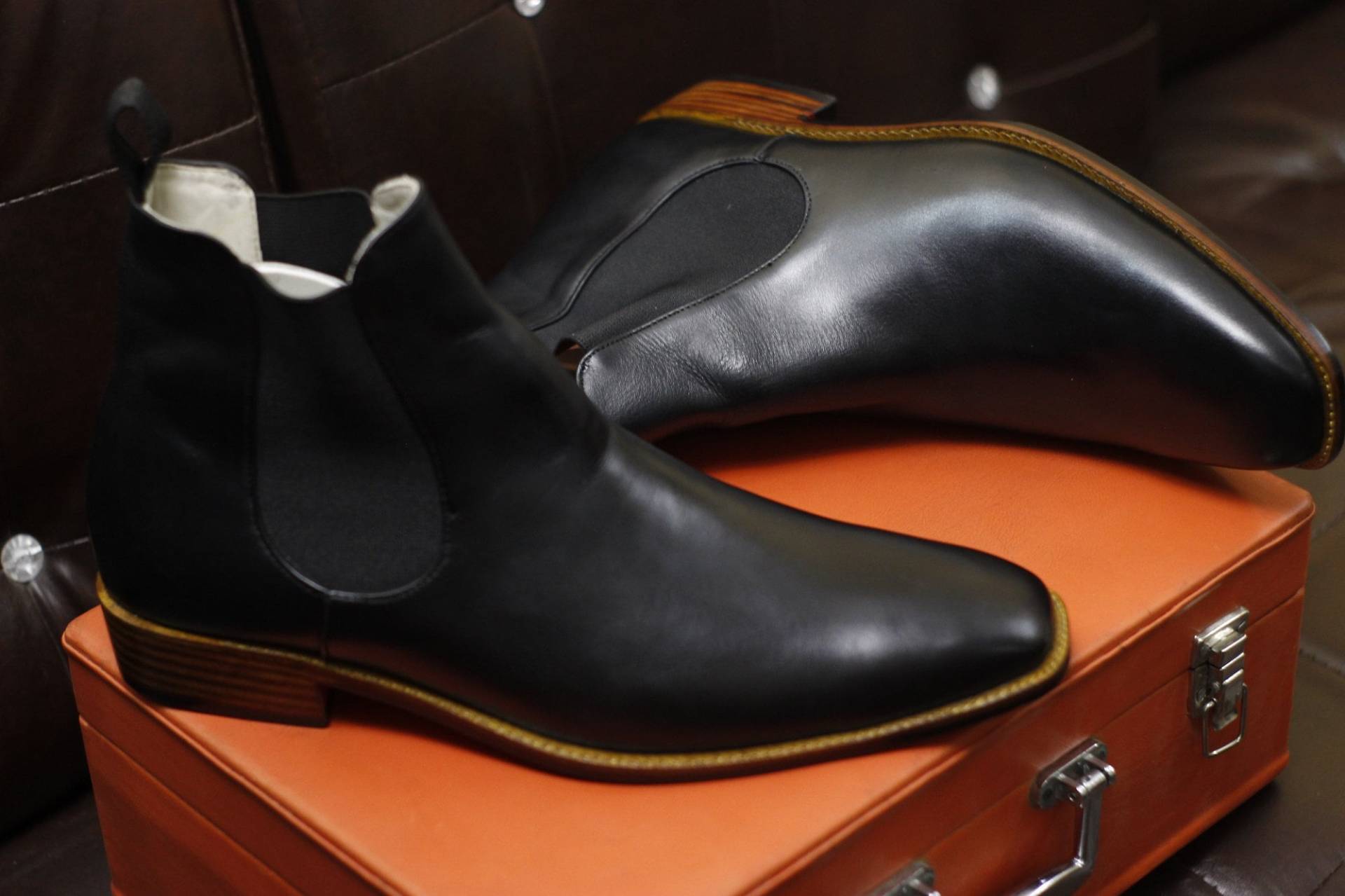 Neue Herren Handgemachte Formale Schuhe Schwarzes Leder Pull On Ankle High Chelsea Boots von RedsunGB