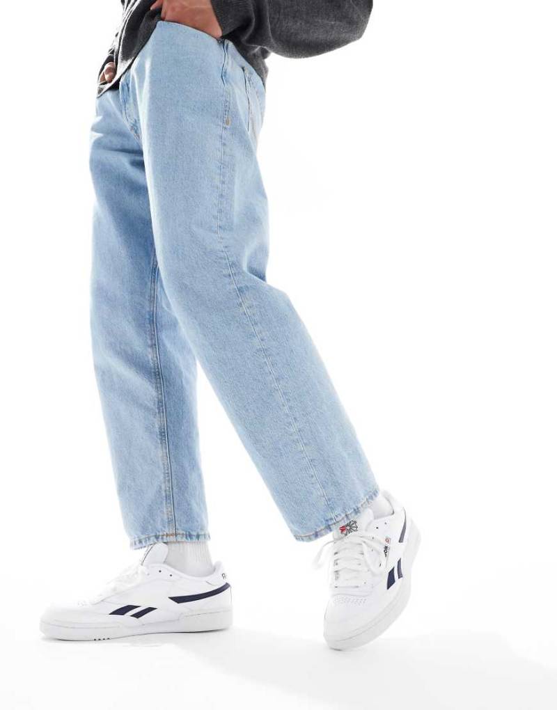 Reebok - Club C Revenge - Sneaker in Weiß und Marineblau von Reebok