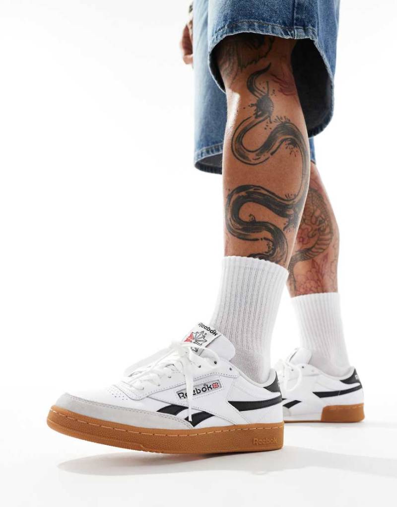 Reebok - Club C Revenge Vintage - Sneaker in Weiß und Schwarz mit Gummisohle von Reebok
