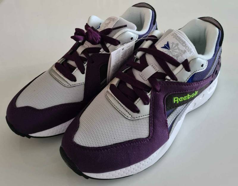 Reebok DV7349 PYRO 37 von Reebok