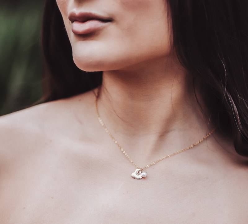 Perlenkette Mit Initialen Herz Anhänger - Personalisierte Halskette Weihnachtsgeschenk Jahrestag Geschenk Freundschaft von ReflectionOfMemories