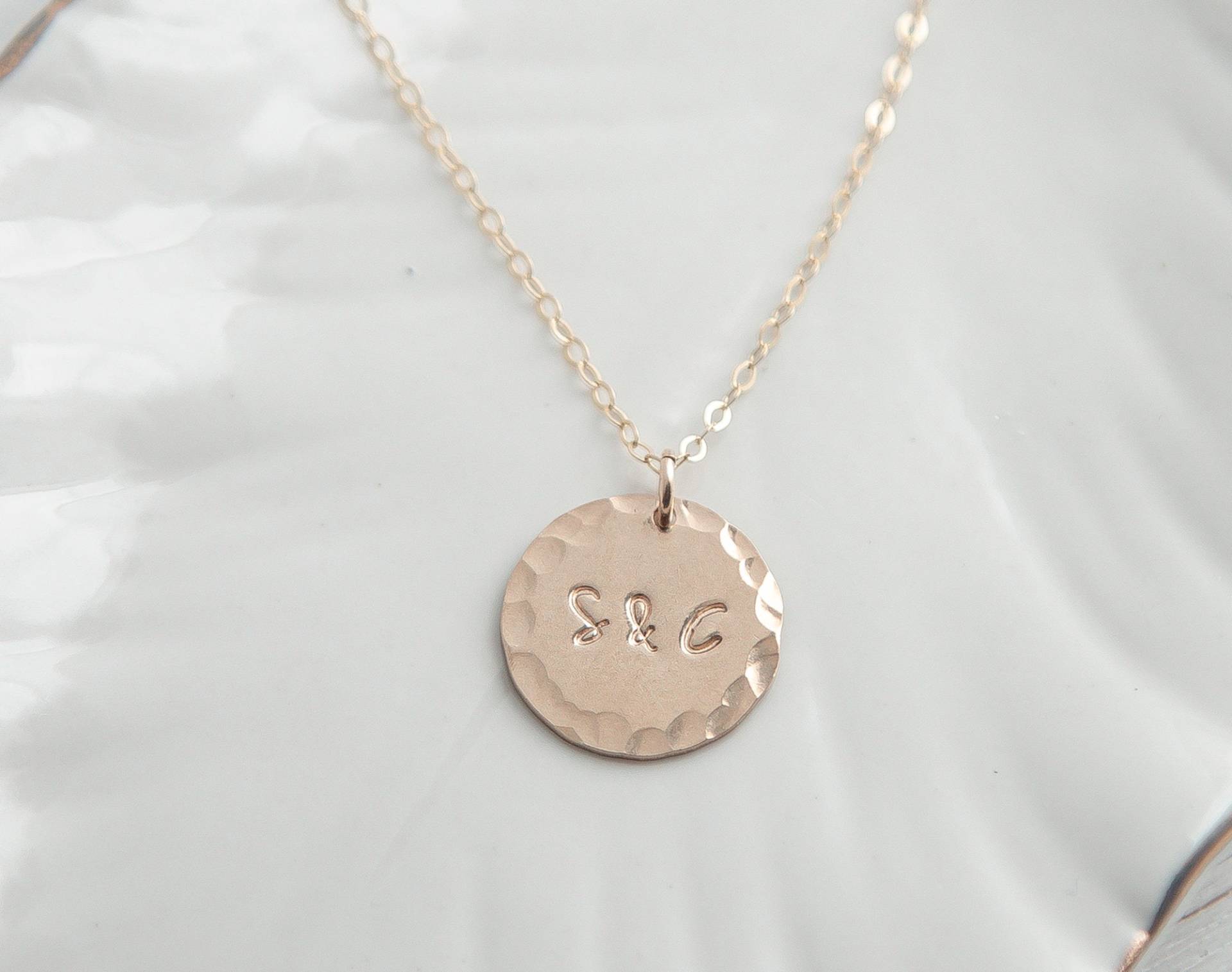 Personalisierte Initialen Halskette - Buchstabe Anhänger in 14K Gold Filled, Sterling Silber Oder Rose Benutzerdefinierte Kinder Personalisierte Initialen Halskette - Buchstabe Anhänger in 14K Gold Filled, Sterling Silber Oder Rose Benutzerdefinierte Kinder von ReflectionOfMemories