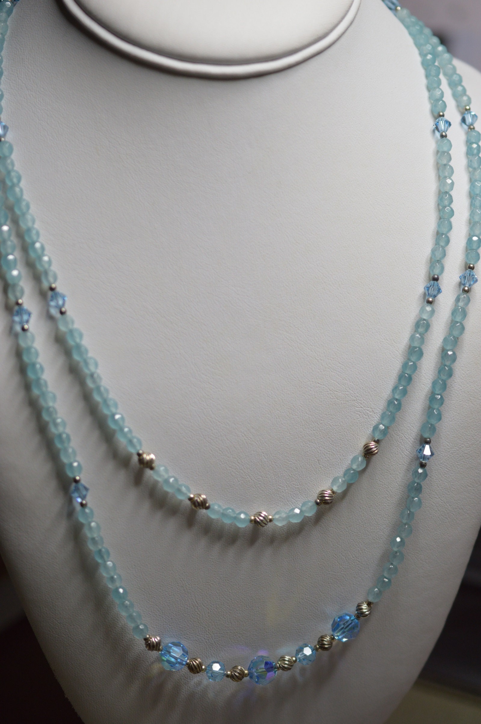 Doppelstrang Aqua Marine Und Swarovski Kristall Perlenkette | 1055026 N1-1-06 Doppelstrang Aqua Marine Und Swarovski Kristall Perlenkette | 1055026 N1-1-06 von ReflectionsOtherSide