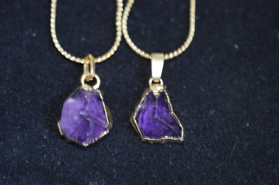 Wunderschöner Amethyst Punkt Anhänger An Gold Kette | G282 Wunderschöner Amethyst Punkt Anhänger An Gold Kette | G282 von ReflectionsOtherSide