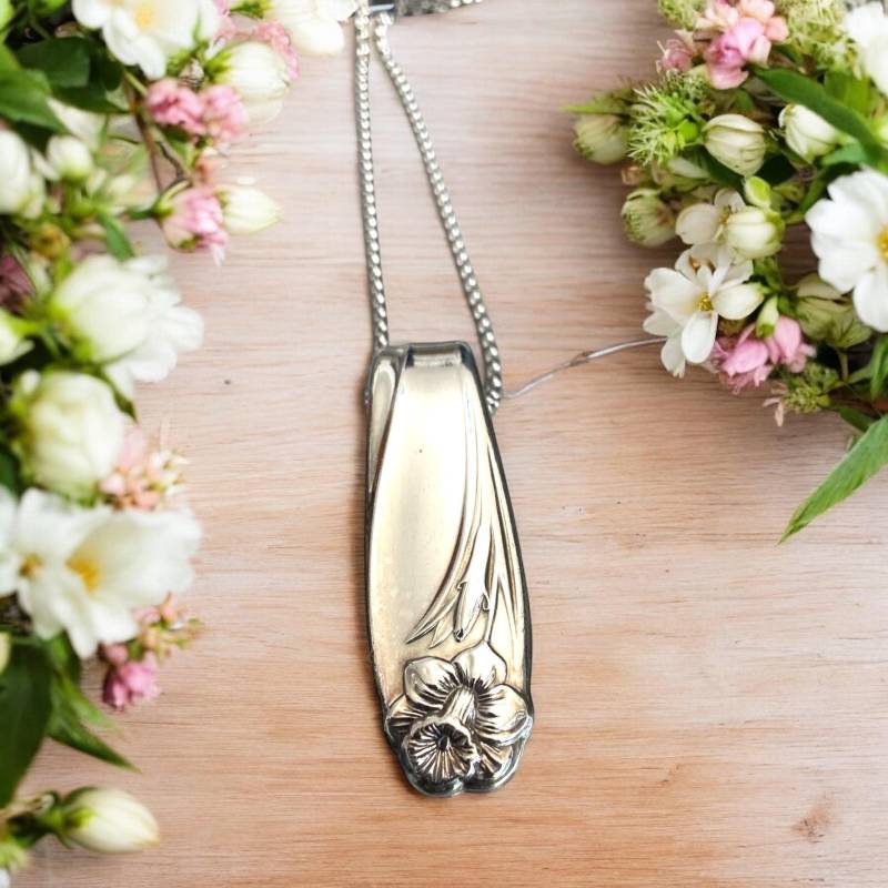 Narzisse Löffel Anhänger Vintage 1950 Silber Halskette von ReformedTreasures