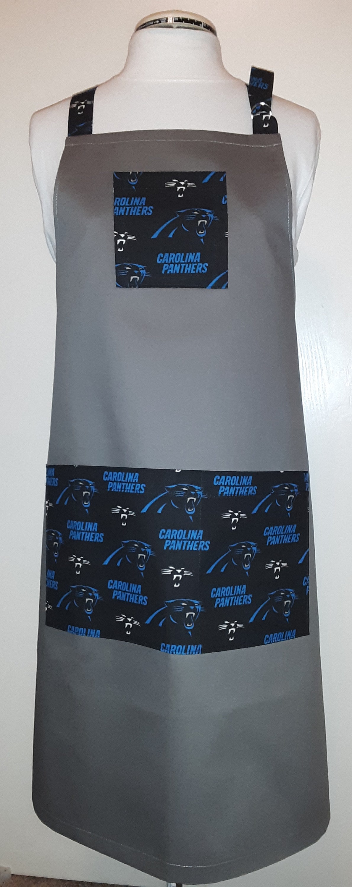 Carolina Panthers Fußball Schürze Carolina Panthers Fußball Schürze von RegalRemnants