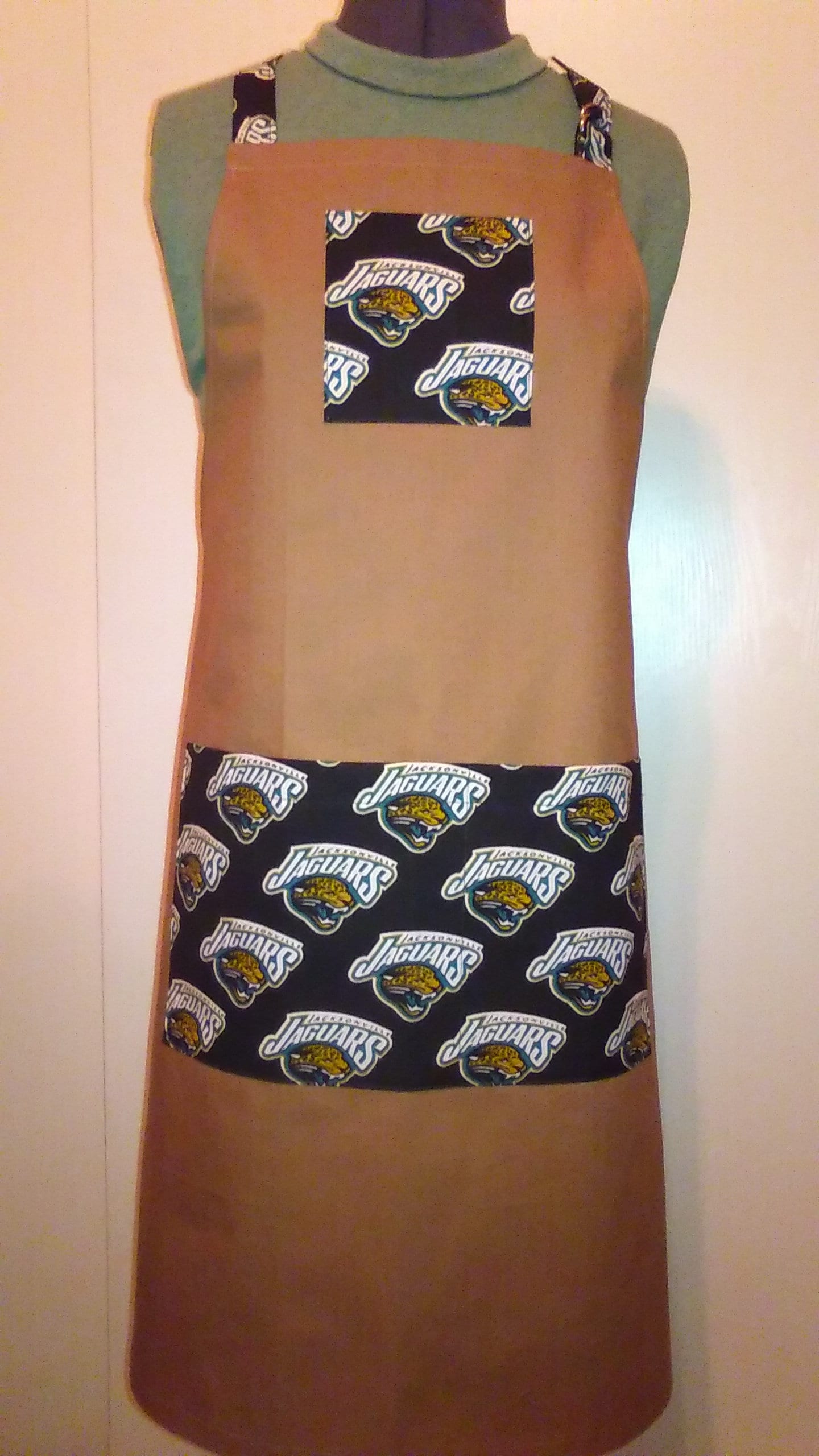 Jacksonville Jaguars Fußball Schürze Jacksonville Jaguars Fußball Schürze von RegalRemnants