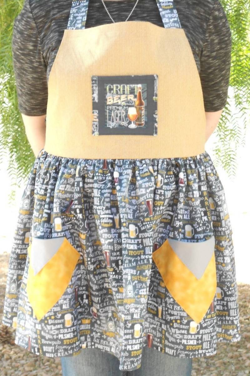 Lady-Bier-Druck-Schürze von RegalRemnants
