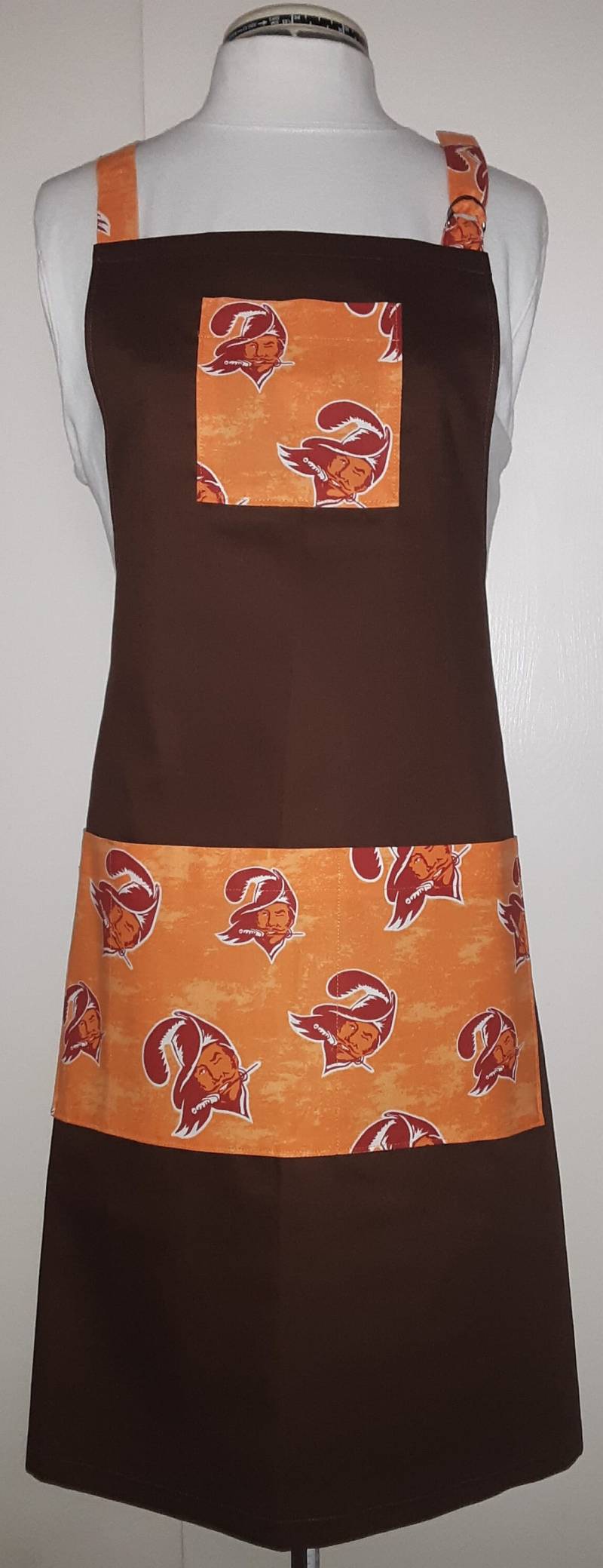 Tampa Bay Buccaneers Fußball Schürze von RegalRemnants