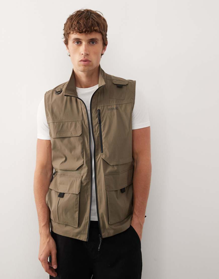 Regatta - Travel Light - Verstaubare, warme Weste in Braun von Regatta