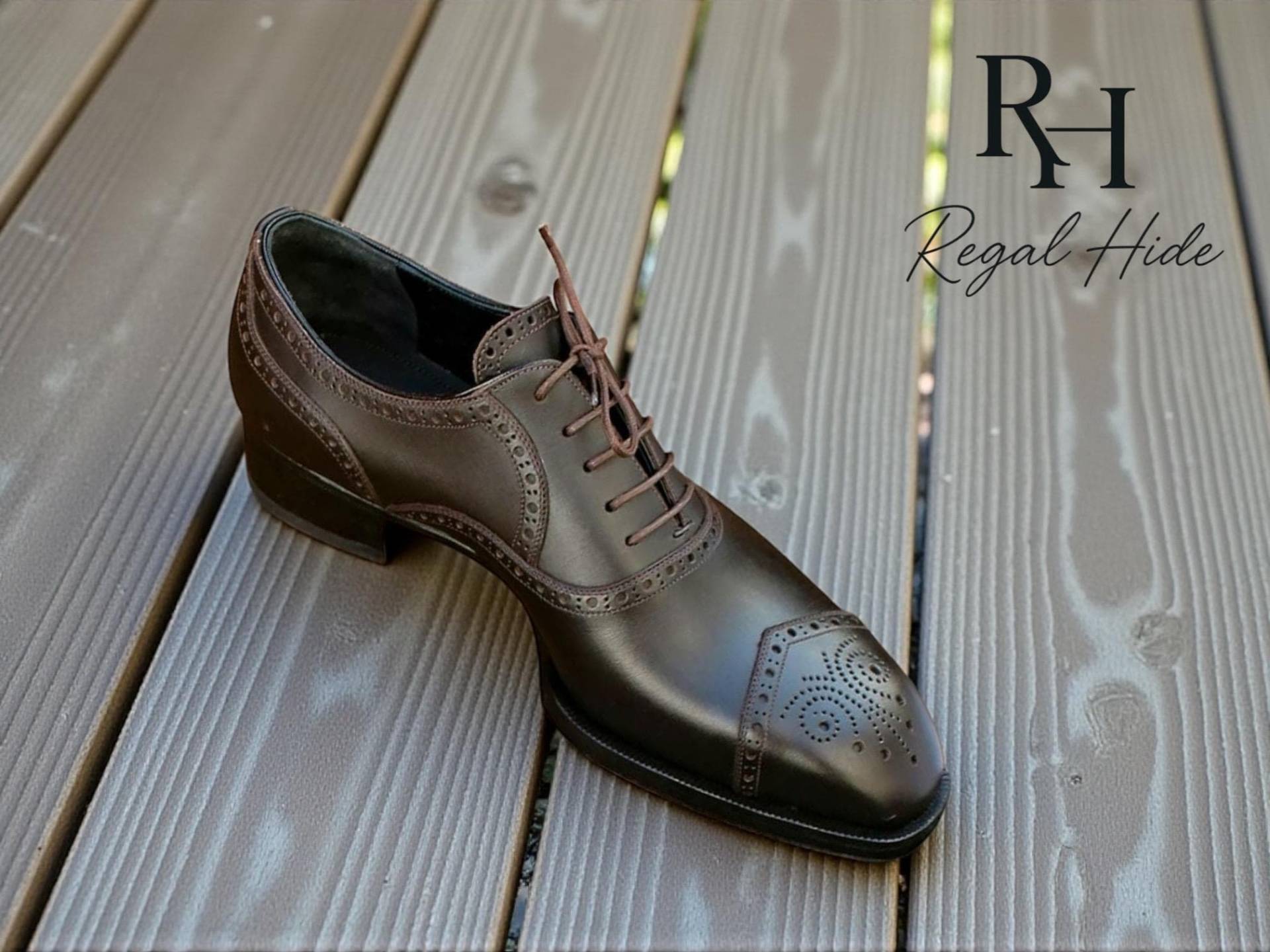 Handgefertigte Echtleder Oxford Brogue Dress Schuhe | Formelle Und Lässige Herrenschuhe von RegelHide