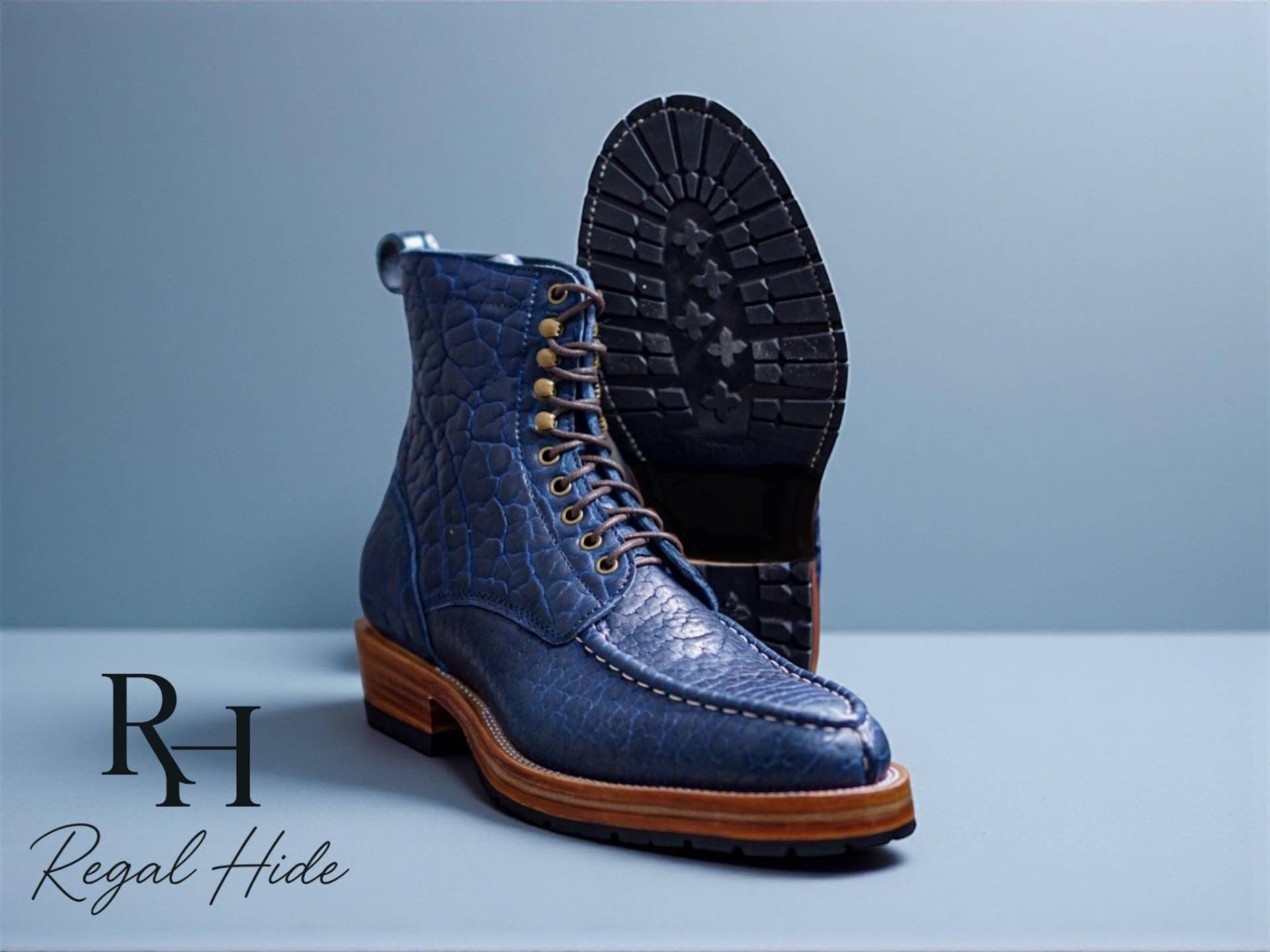 Handgefertigte Luxus-Texturierte Lederstiefel Mitvibram-Sohle | Vintage Style Herrenschuhe von RegelHide